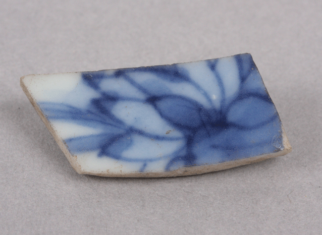 68.43.56, porcelain fragment